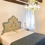 La Petite Dogaressa Apartment *